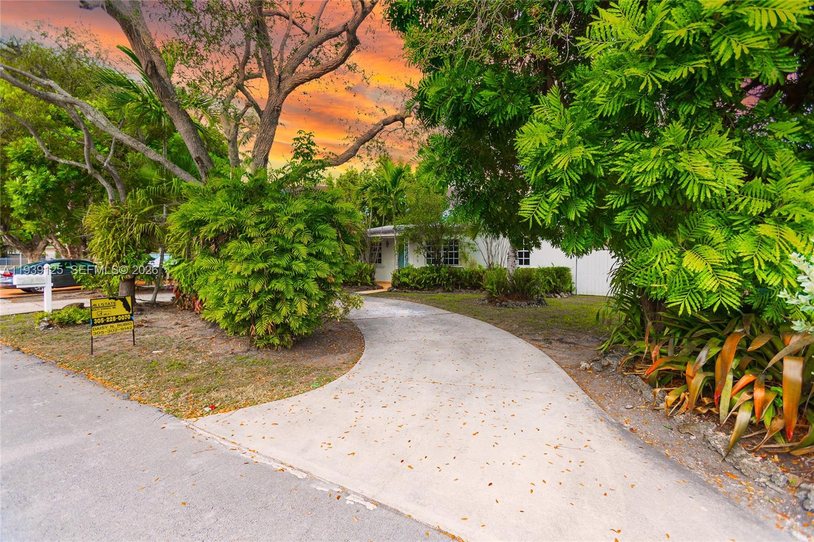 6765 Southwest 51st Street Miami, FL 33155 - Photo 11 of 43 a view of a backyard