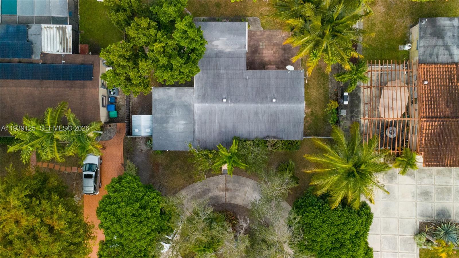 6765 Southwest 51st Street Miami, FL 33155 - Photo 7 of 43 a view of a garden with plants