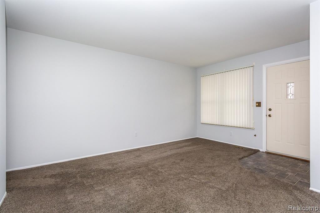 17440 Rudgate Street Southgate, MI 48195 - Photo 5 of 29