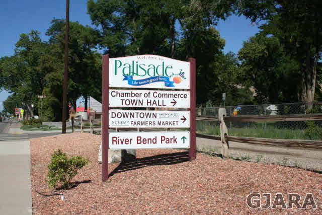 3839 G Road Palisade, CO 81526 - Photo 13 of 13 a sign on the side of the road