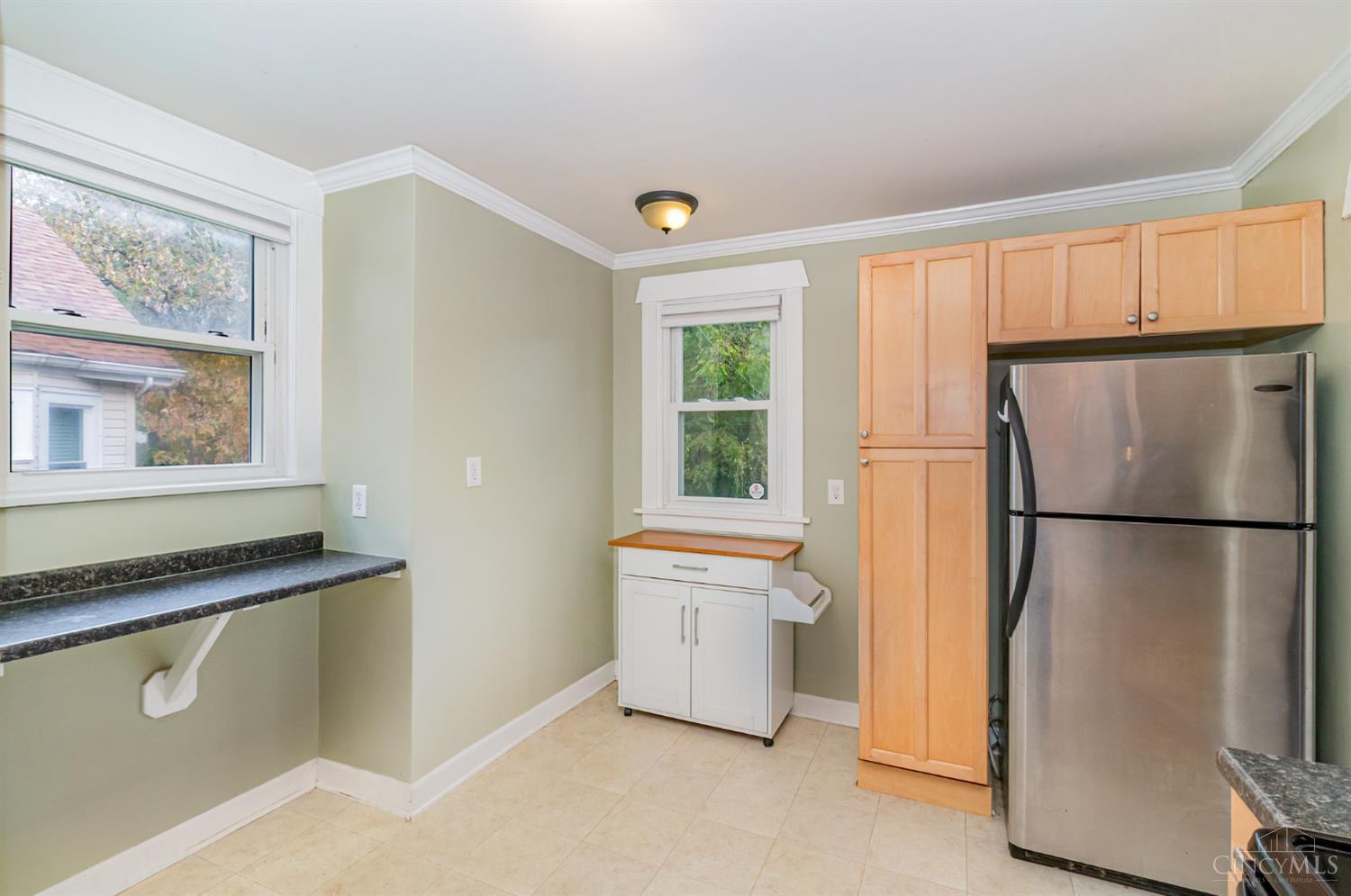 6520 Roe Street Cincinnati, OH 45227 - Photo 10 of 23 Gallery Image 10