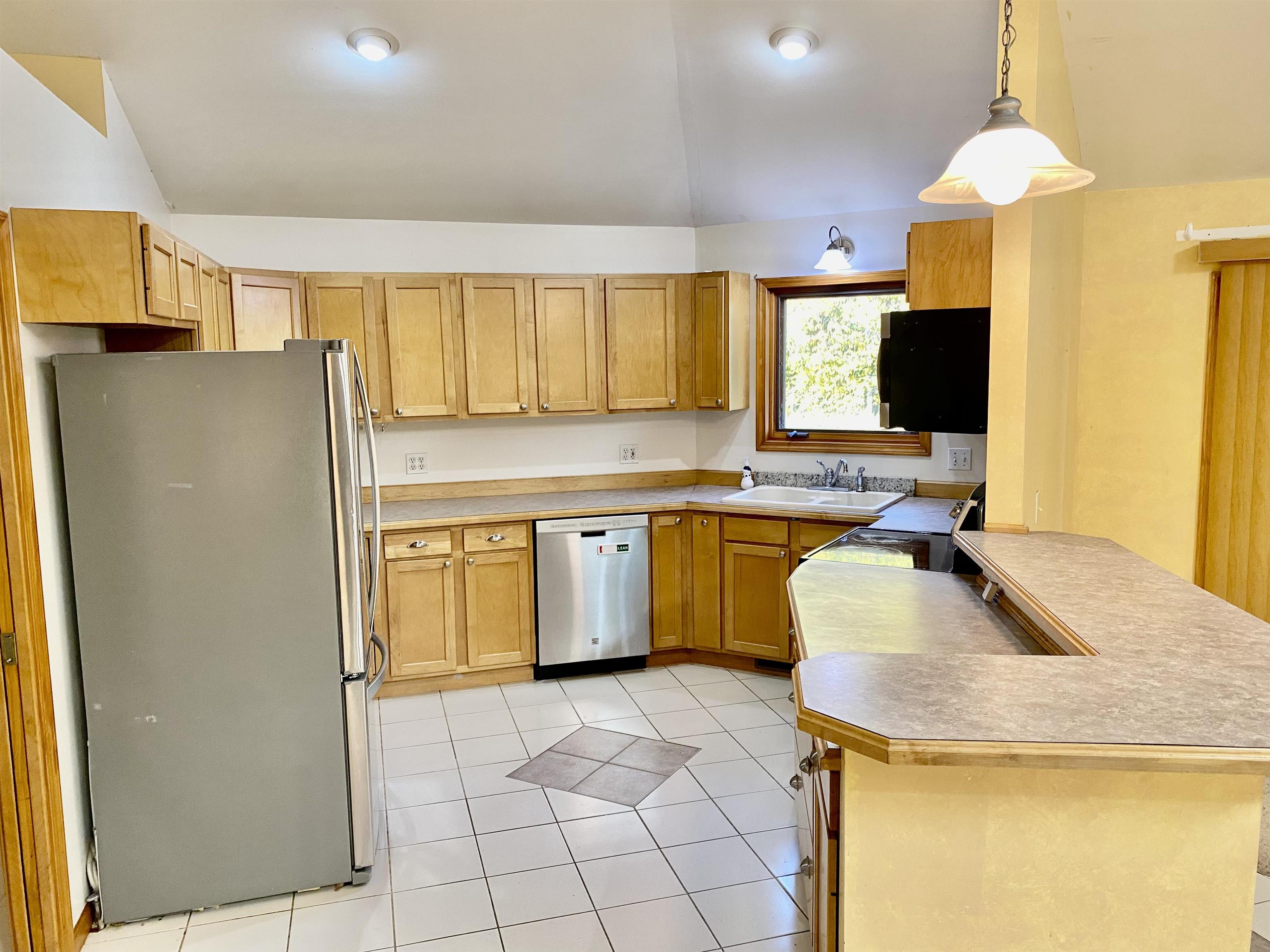 3830 South Meridian Road Mount Pleasant, MI 48858 - Photo 8 of 34 1906067-7.JPG