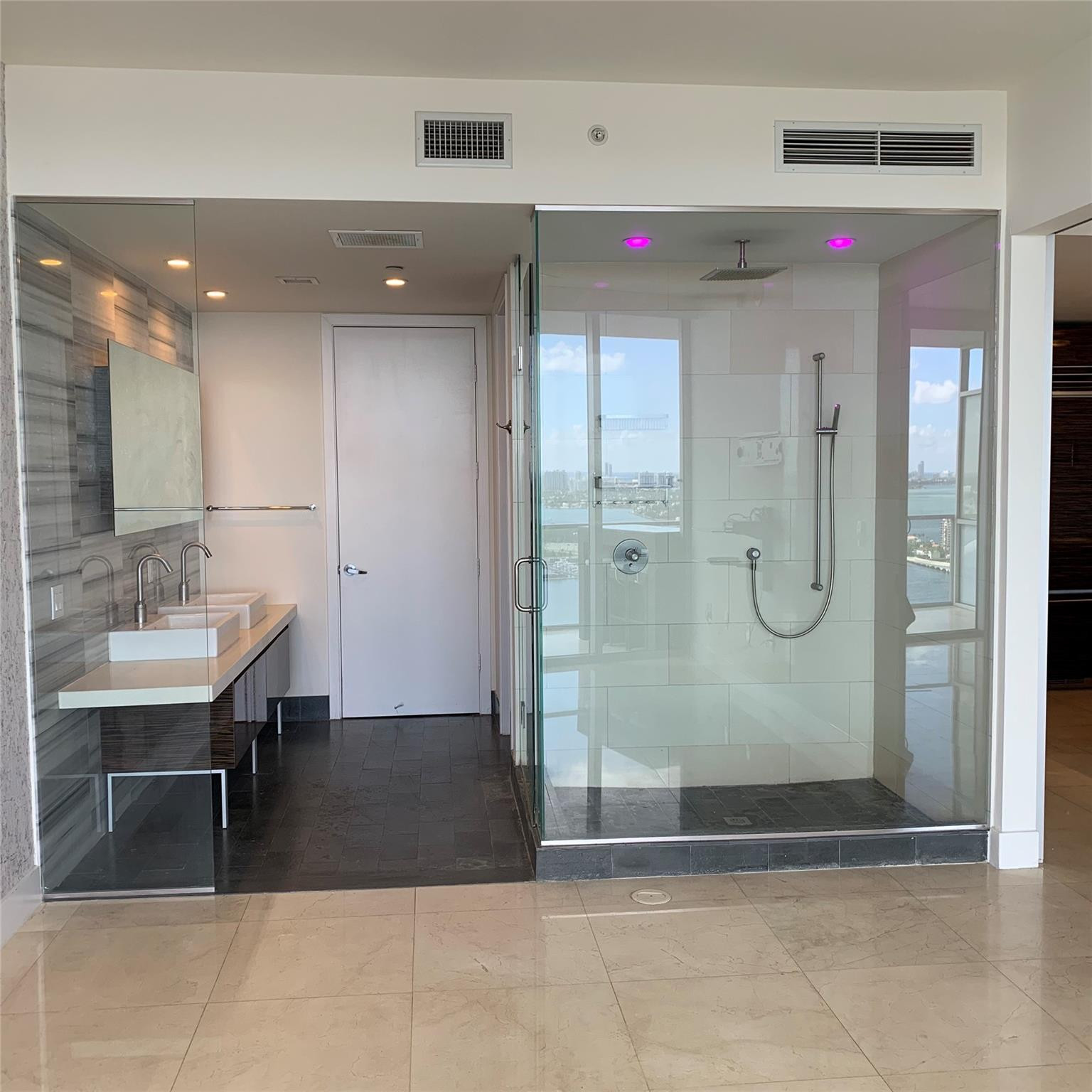 1100 Biscayne Boulevard, Unit 3003 Miami, FL 33132 - Photo 10 of 25 Photo 10