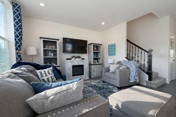 $369,900 | 700-710 Springside Court, Oswego, IL 60543