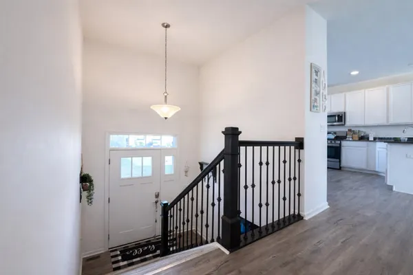 $369,900 | 700-710 Springside Court, Oswego, IL 60543