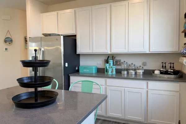 $369,900 | 700-710 Springside Court, Oswego, IL 60543