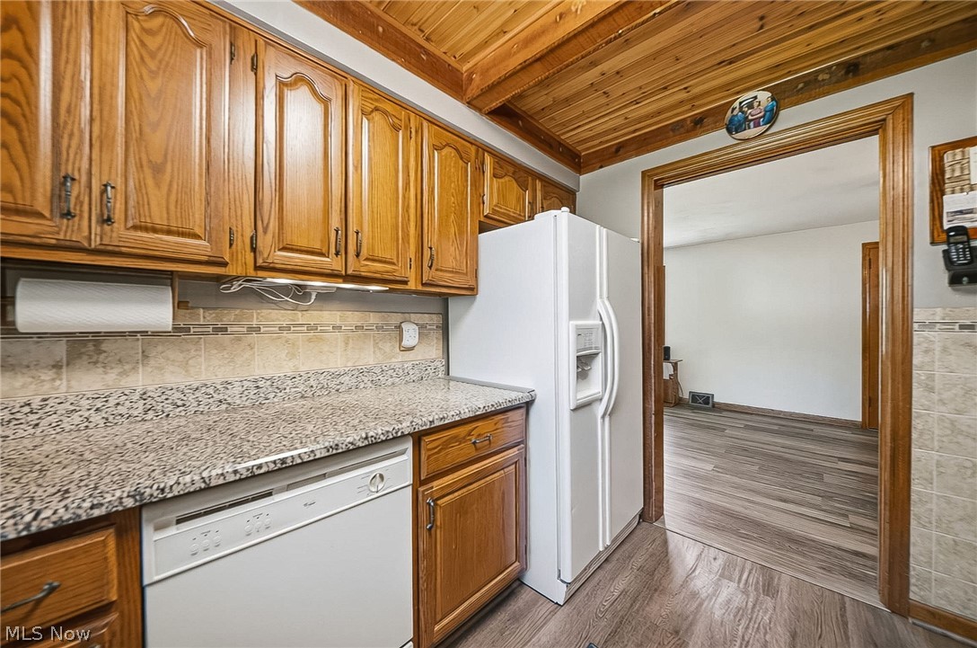 10129 East River Road Elyria, OH 44035 - Photo 8 of 35