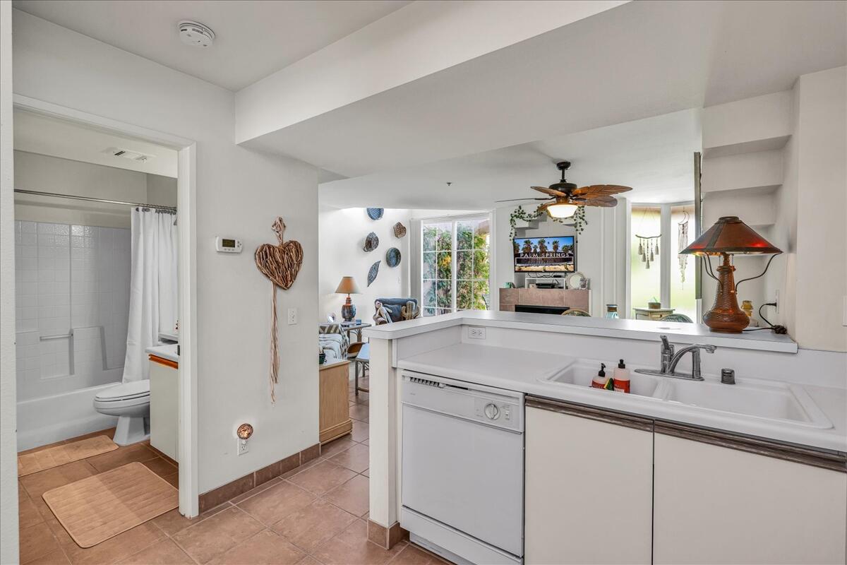 1555 North Chaparral Road, Unit 402 Palm Springs, CA 92262 - Photo 12 of 45 13-14