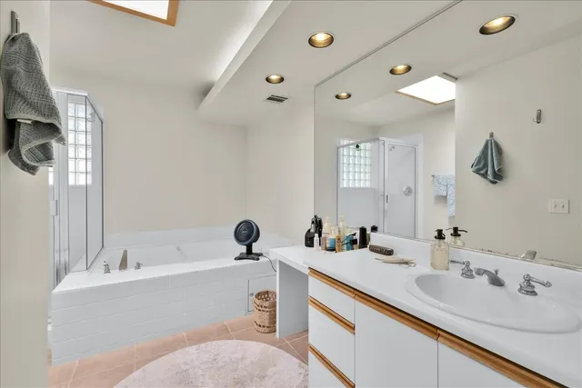 $345,000 | 1555 North Chaparral Road, Unit 402, Palm Springs, CA 92262