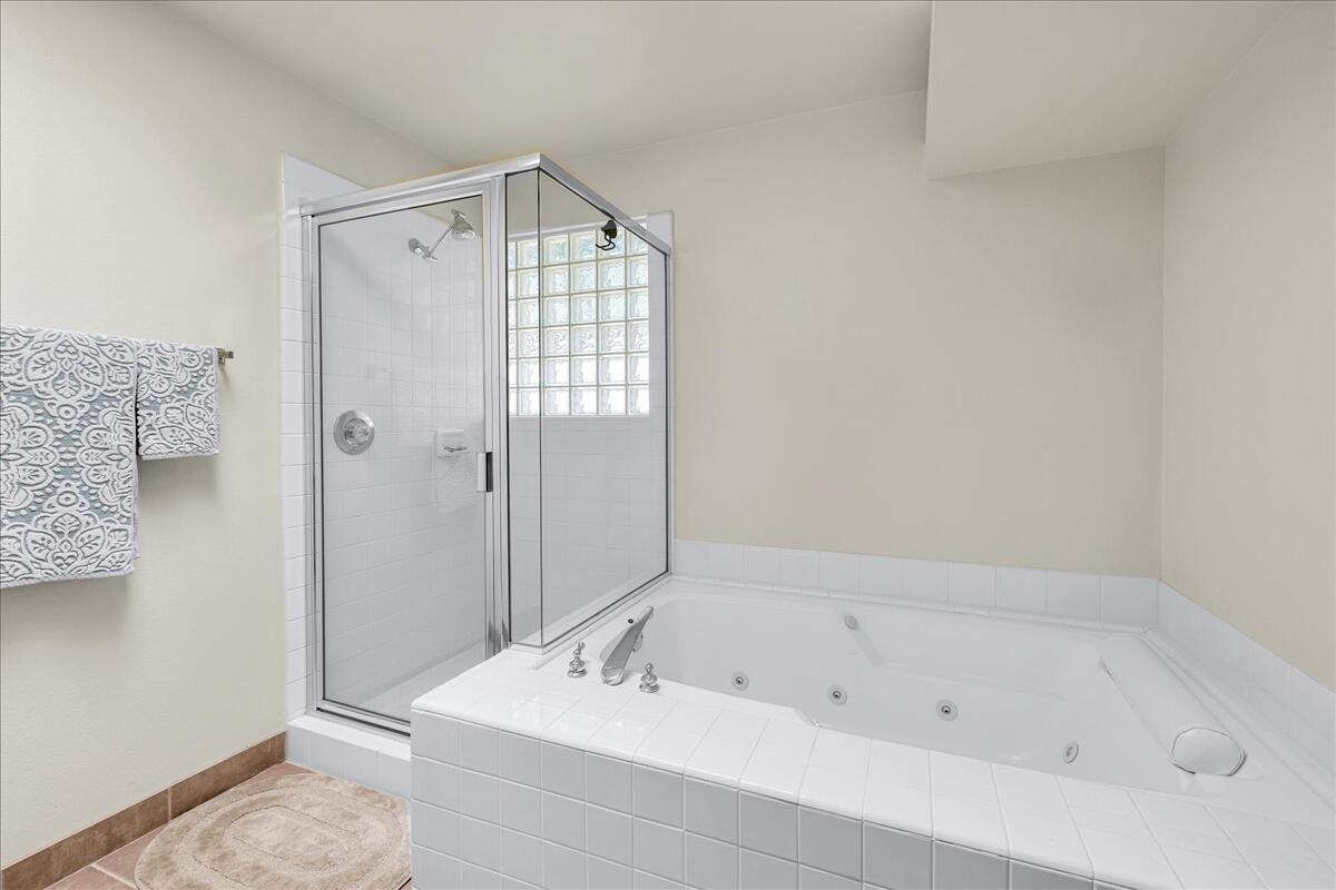 1555 North Chaparral Road, Unit 402 Palm Springs, CA 92262 - Photo 25 of 45 44-32