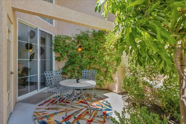 $345,000 | 1555 North Chaparral Road, Unit 402, Palm Springs, CA 92262