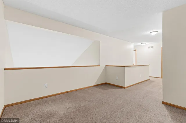 $223,200 | 7795 Hemingway Avenue South, Cottage Grove, MN 55016