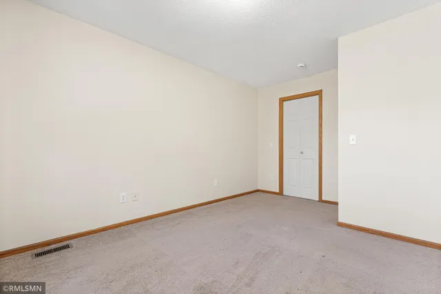 $223,200 | 7795 Hemingway Avenue South, Cottage Grove, MN 55016