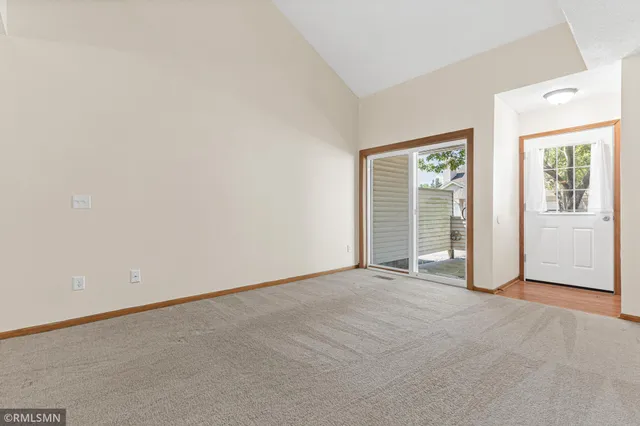 $223,200 | 7795 Hemingway Avenue South, Cottage Grove, MN 55016