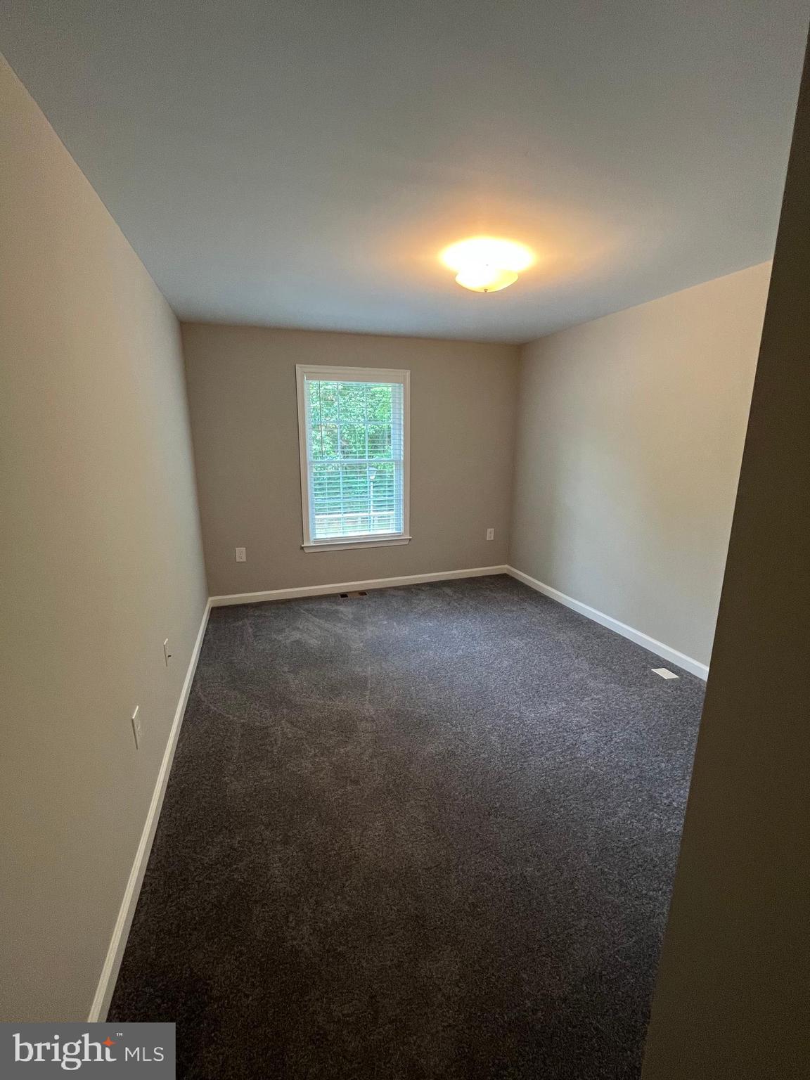 355 Crescendo Way Silver Spring, MD 20901 - Photo 19 of 23 3rd bedroom