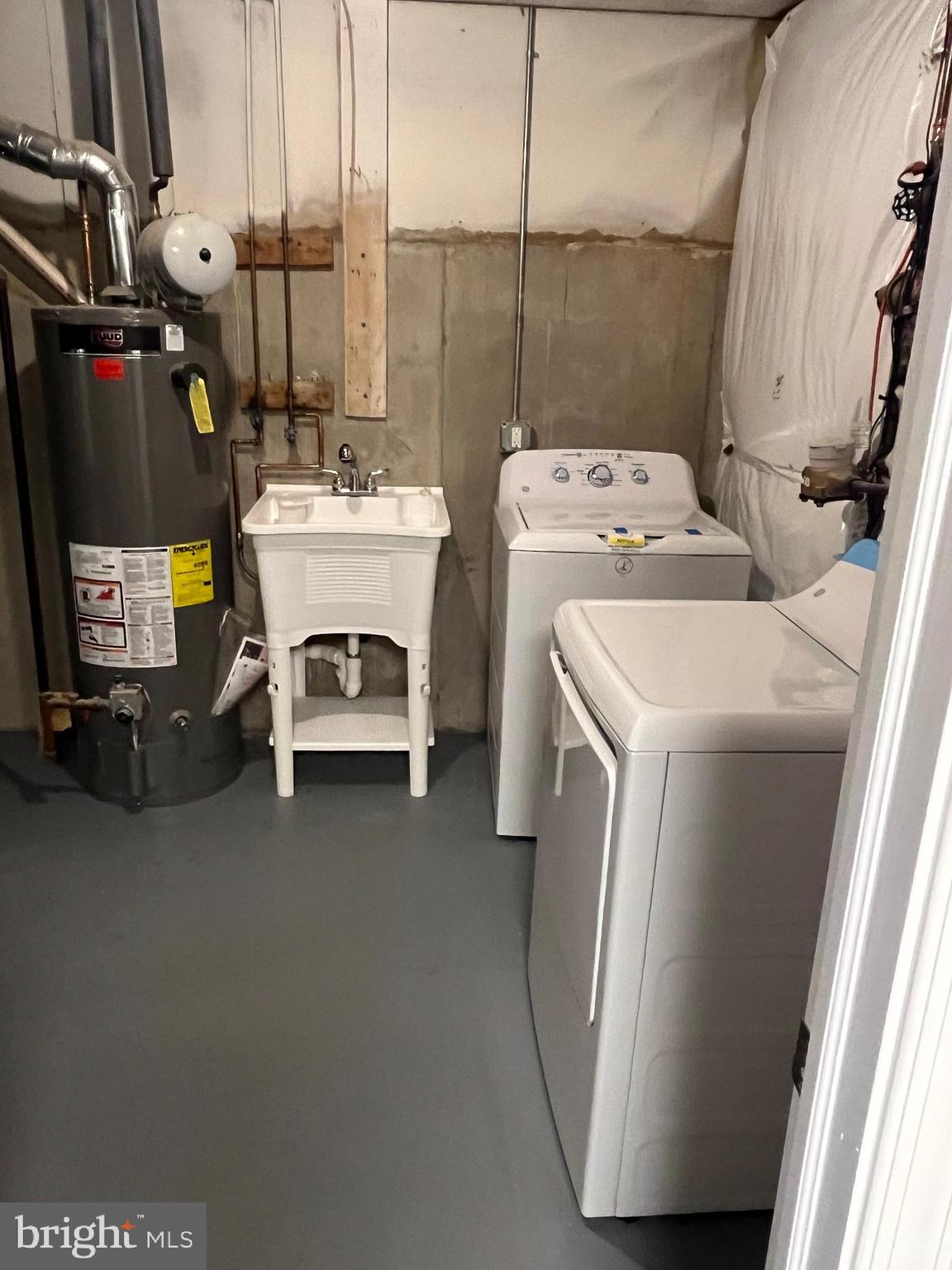 355 Crescendo Way Silver Spring, MD 20901 - Photo 23 of 23 utility room