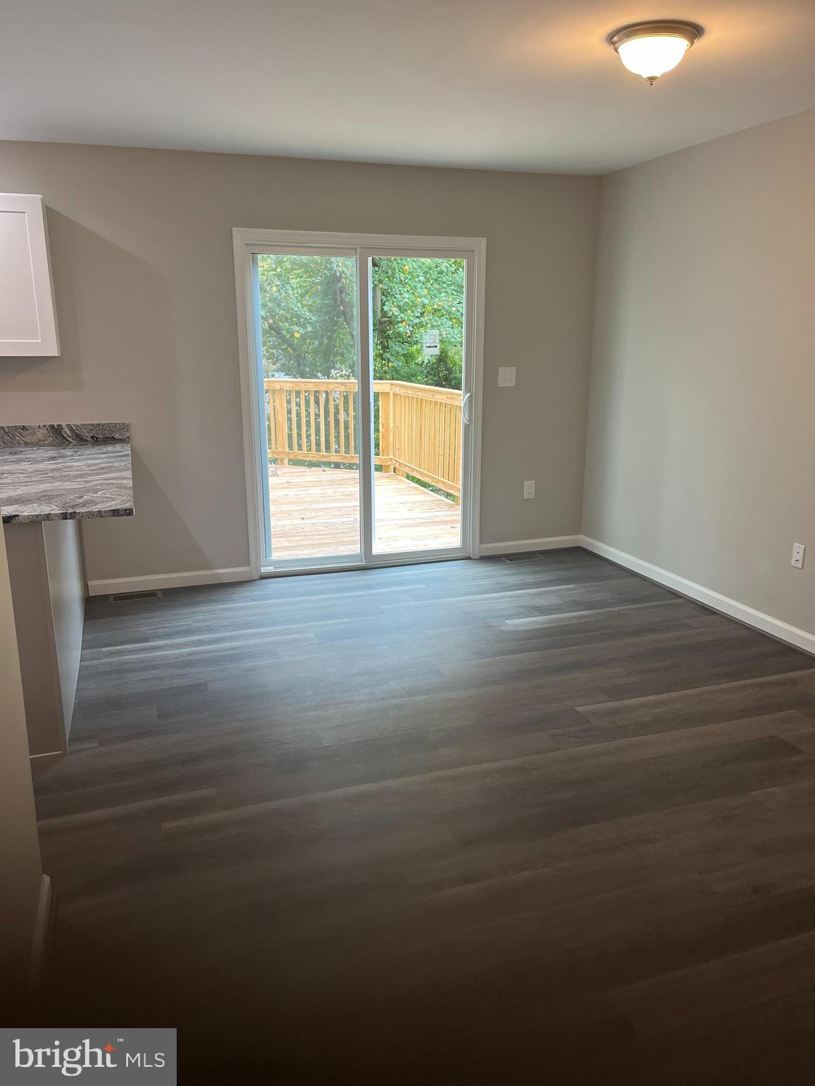 355 Crescendo Way Silver Spring, MD 20901 - Photo 3 of 23 Dining area