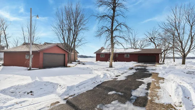 $889,000 | 12192 Gehrkes Point Northwest, Alexandria, MN 56308