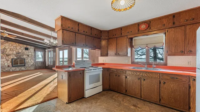 $889,000 | 12192 Gehrkes Point Northwest, Alexandria, MN 56308