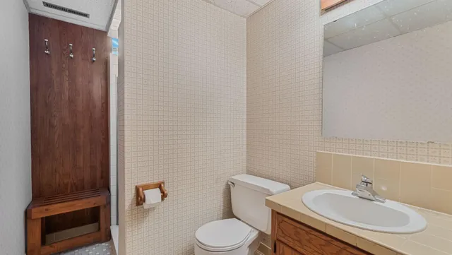 $889,000 | 12192 Gehrkes Point Northwest, Alexandria, MN 56308