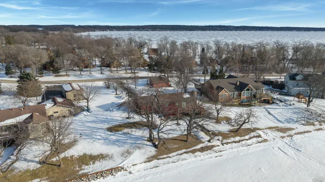 $889,000 | 12192 Gehrkes Point Northwest, Alexandria, MN 56308