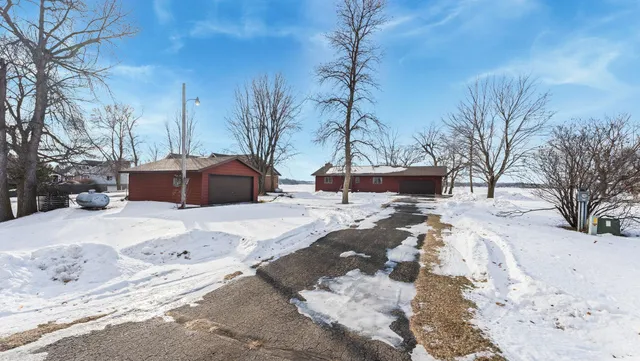 $889,000 | 12192 Gehrkes Point Northwest, Alexandria, MN 56308