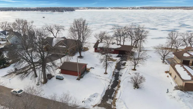 $889,000 | 12192 Gehrkes Point Northwest, Alexandria, MN 56308