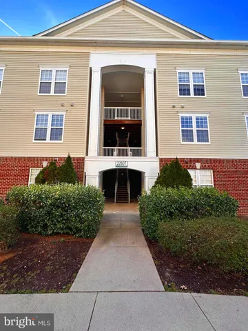 $2,200 | 22607 Blue Elder Terrace, Unit 201, Brambleton, VA 20148