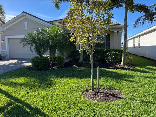 $2,500 | 4351 Bluegrass Drive, Fort Myers, FL 33916