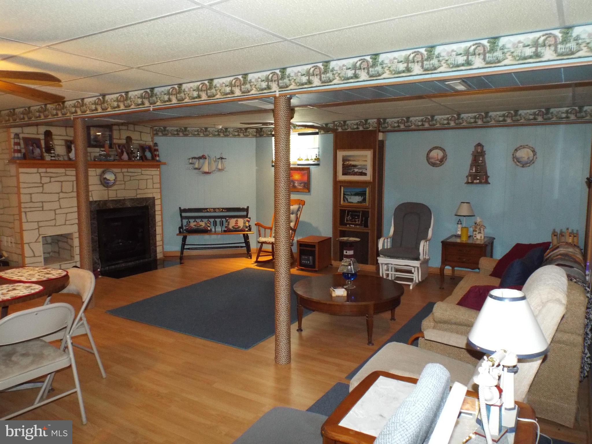 2211 Fridinger Mill Road Westminster, MD 21157 - Photo 17 of 29 Family Room