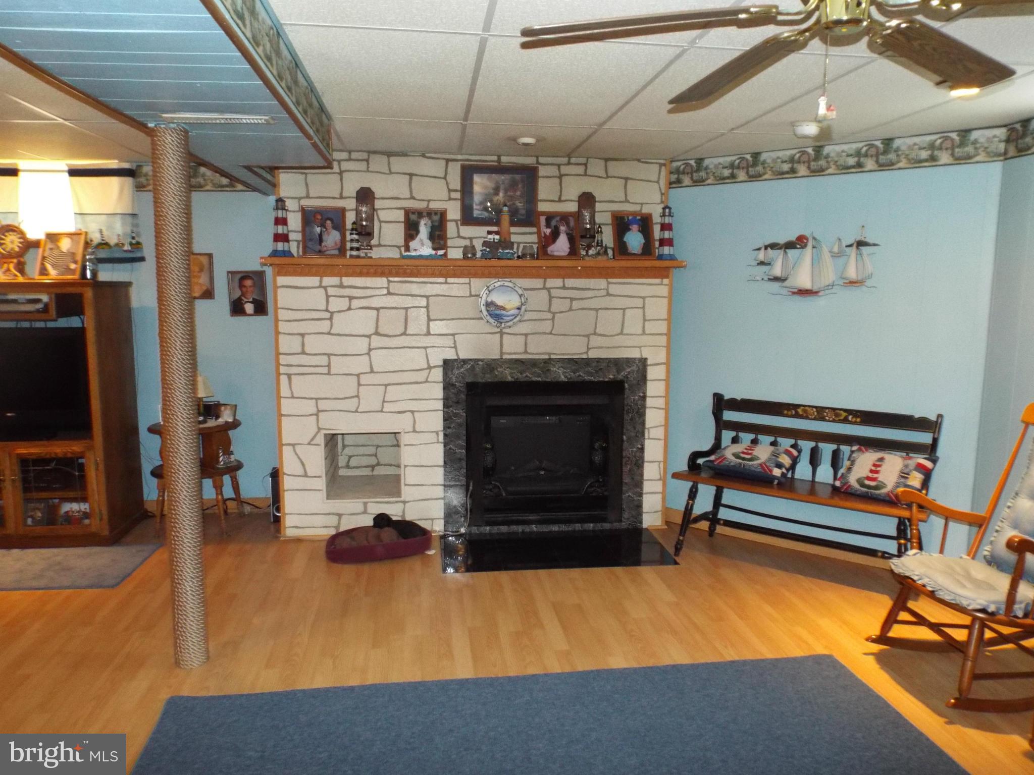 2211 Fridinger Mill Road Westminster, MD 21157 - Photo 18 of 29 Family Room