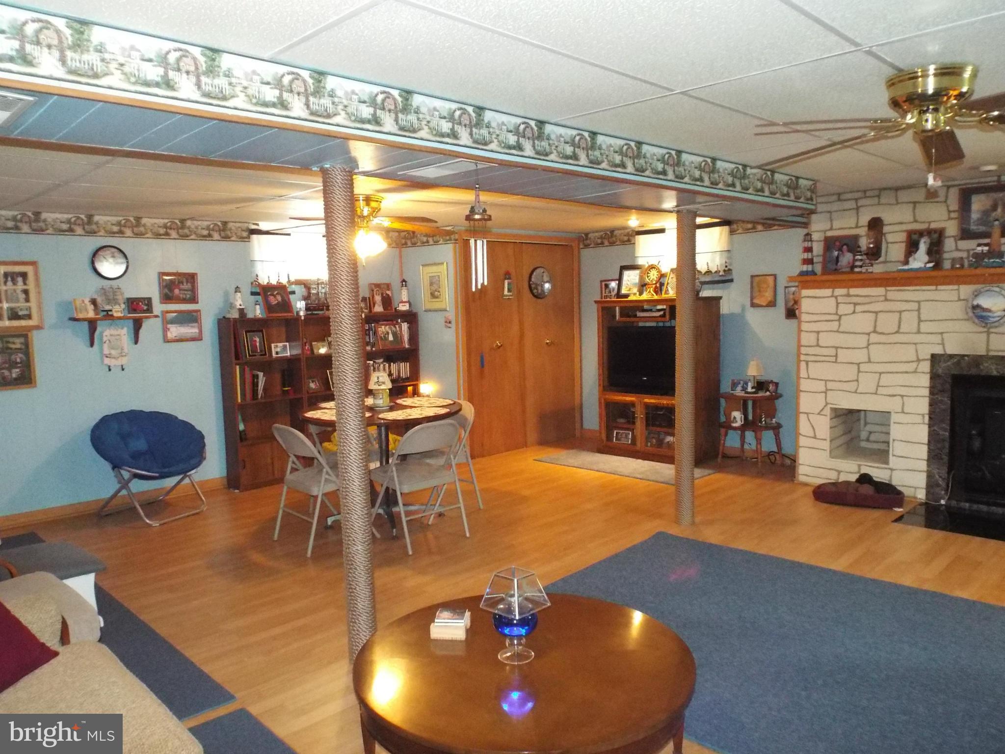 2211 Fridinger Mill Road Westminster, MD 21157 - Photo 19 of 29 Family Room