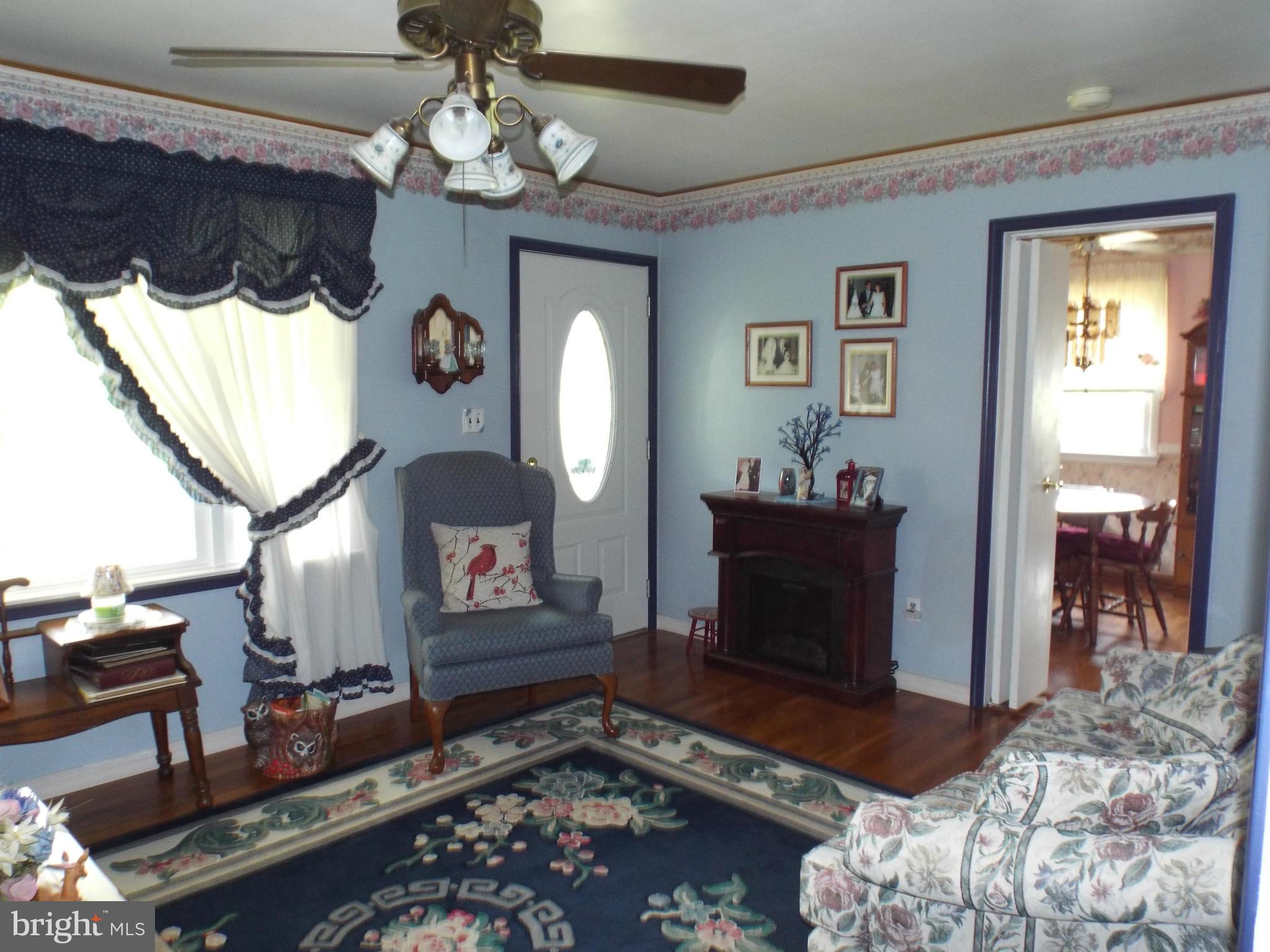 2211 Fridinger Mill Road Westminster, MD 21157 - Photo 5 of 29 Living Room
