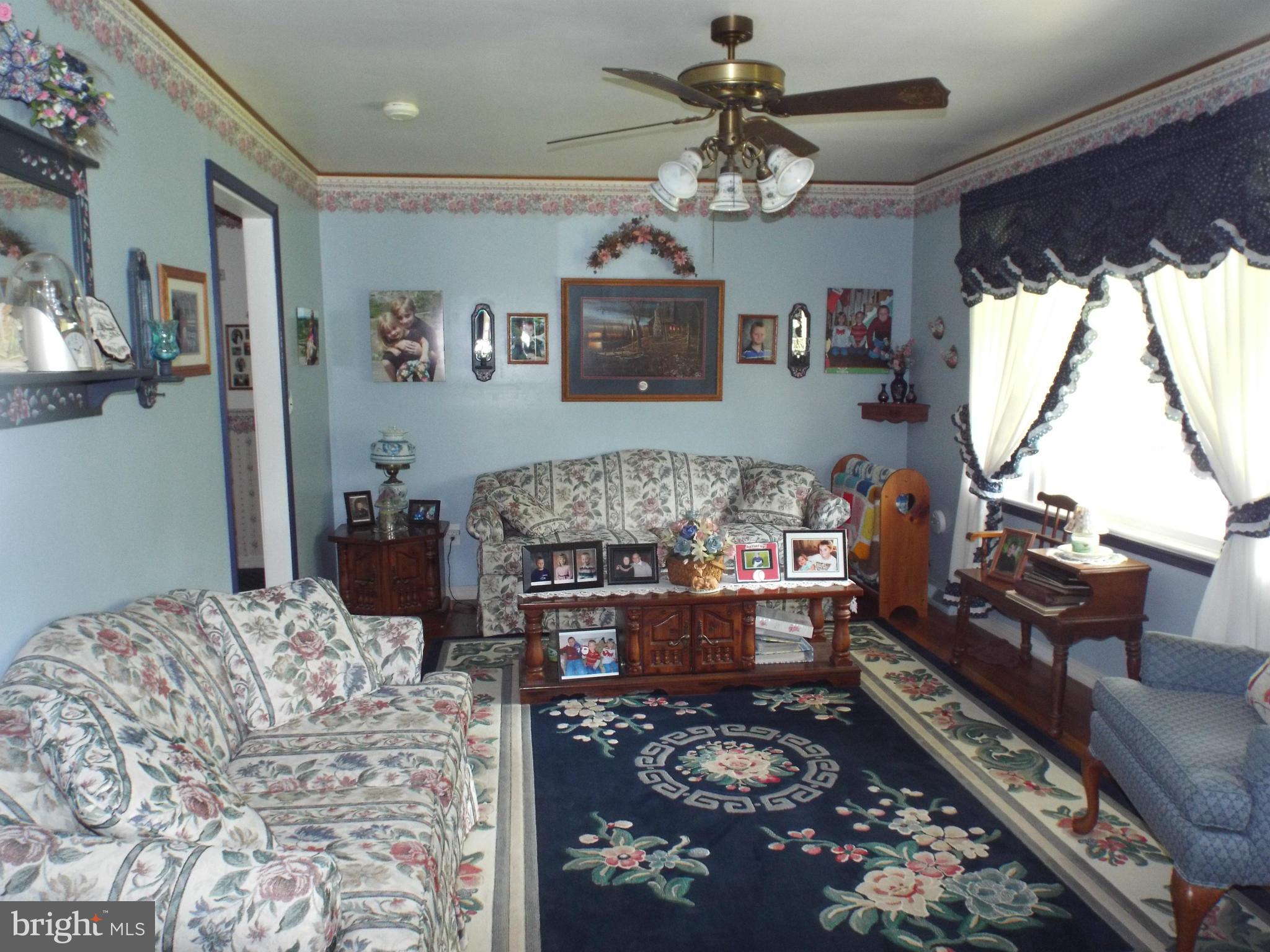 2211 Fridinger Mill Road Westminster, MD 21157 - Photo 6 of 29 Living Room