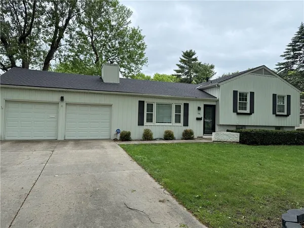 $385,000 | 306 West 114 Street, Kansas City, MO 64114