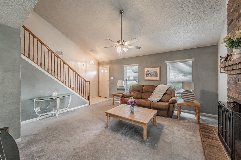 1219 Brian Court Grapevine, TX 76051 - Photo 6 of 26