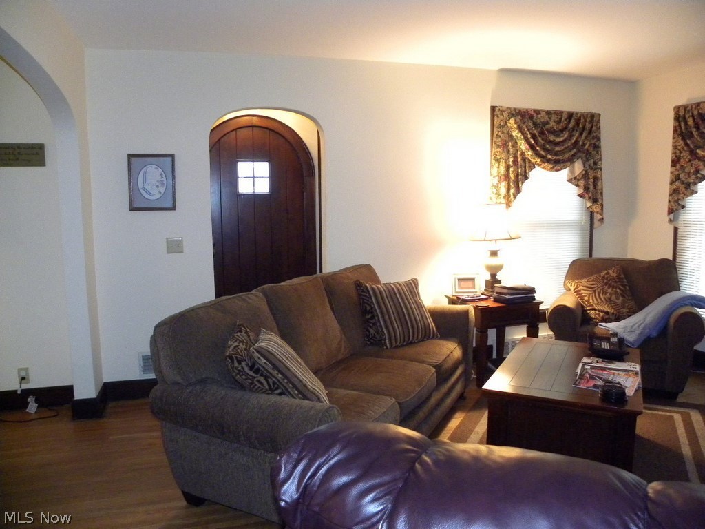 6224 Austinburg Road Ashtabula, OH 44004 - Photo 2 of 24 Gallery Image 2