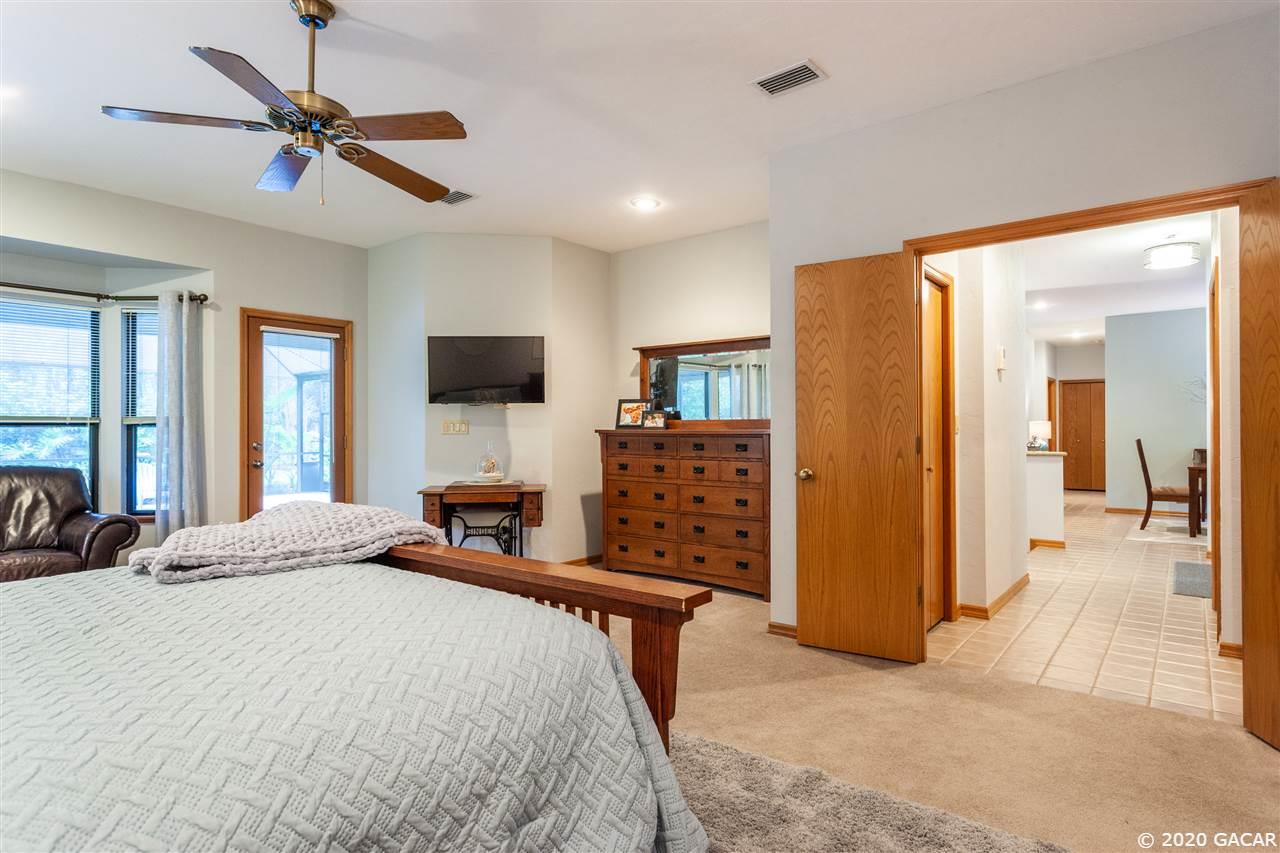 9528 Southwest 53rd Road Gainesville, FL 32608 - Photo 13 of 30 Gallery Image 13