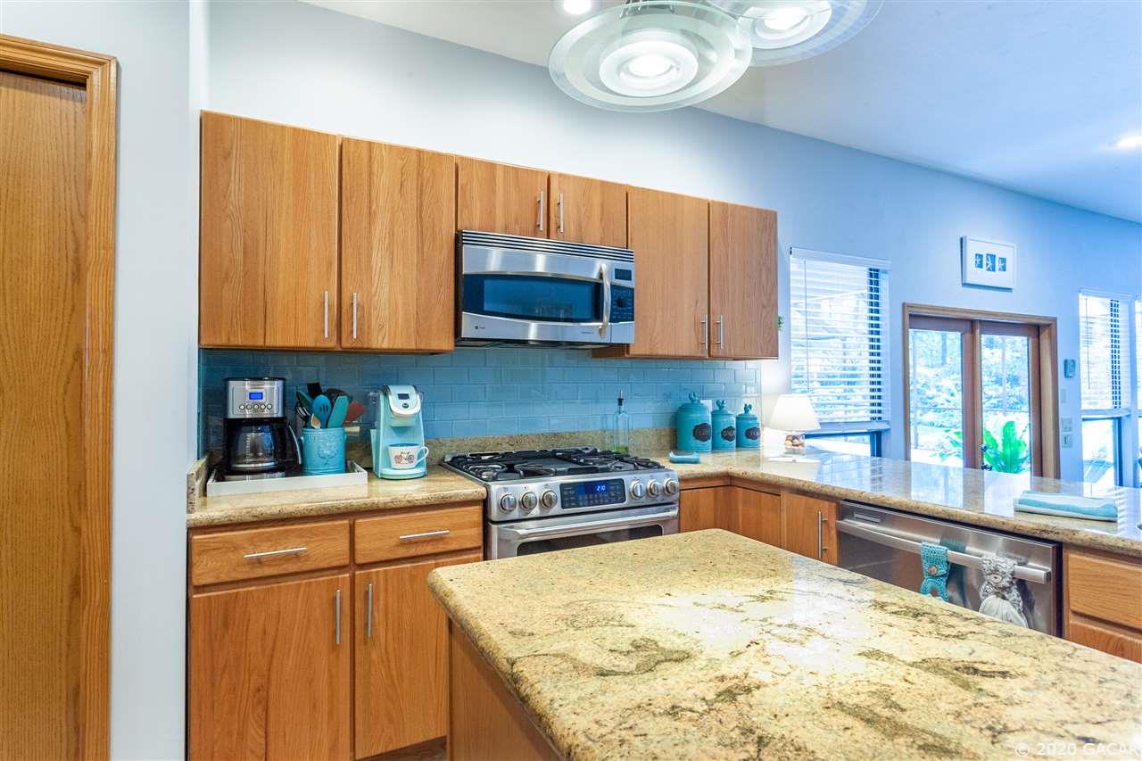 9528 Southwest 53rd Road Gainesville, FL 32608 - Photo 7 of 30 Gallery Image 7