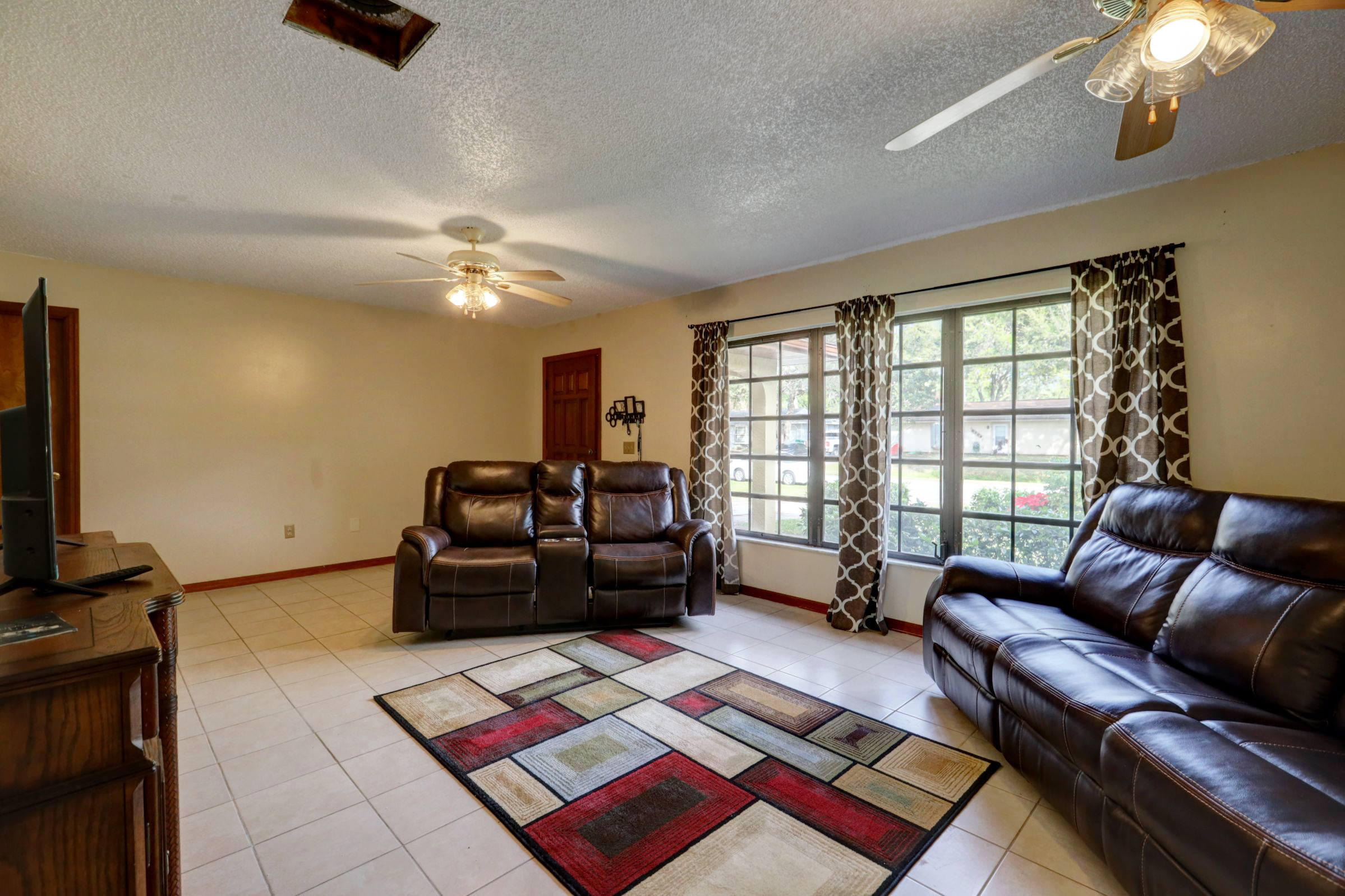 8301 Kenwood Road Fort Pierce, FL 34951 - Photo 13 of 40 04_3j0a7143_4_5_6_7