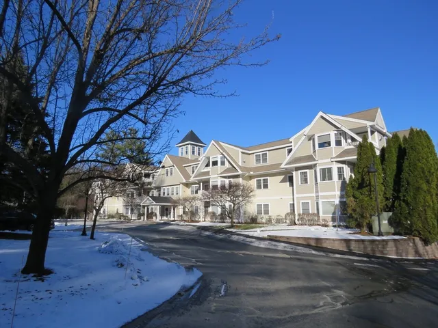 $549,900 | 5 Mission Road, Unit 107, Chelmsford, MA 01863