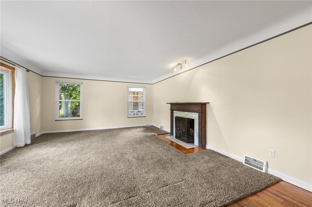 6436 Olde York Road Cleveland, OH 44130 - Photo 5 of 32 Gallery Image 5