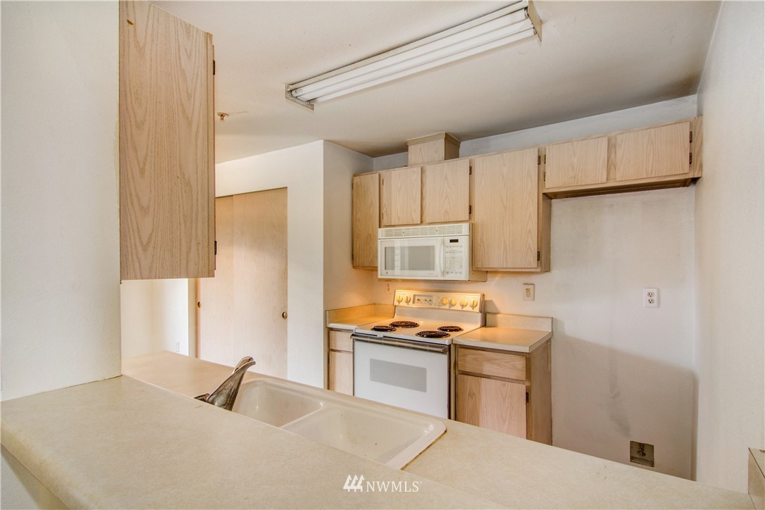 11002 Southeast Petrovitsky Road, Unit A104 Renton, WA 98055 - Photo 15 of 25