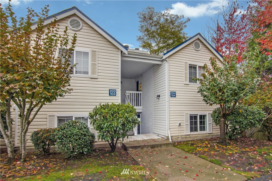 11002 Southeast Petrovitsky Road, Unit A104 Renton, WA 98055 - Photo 3 of 25