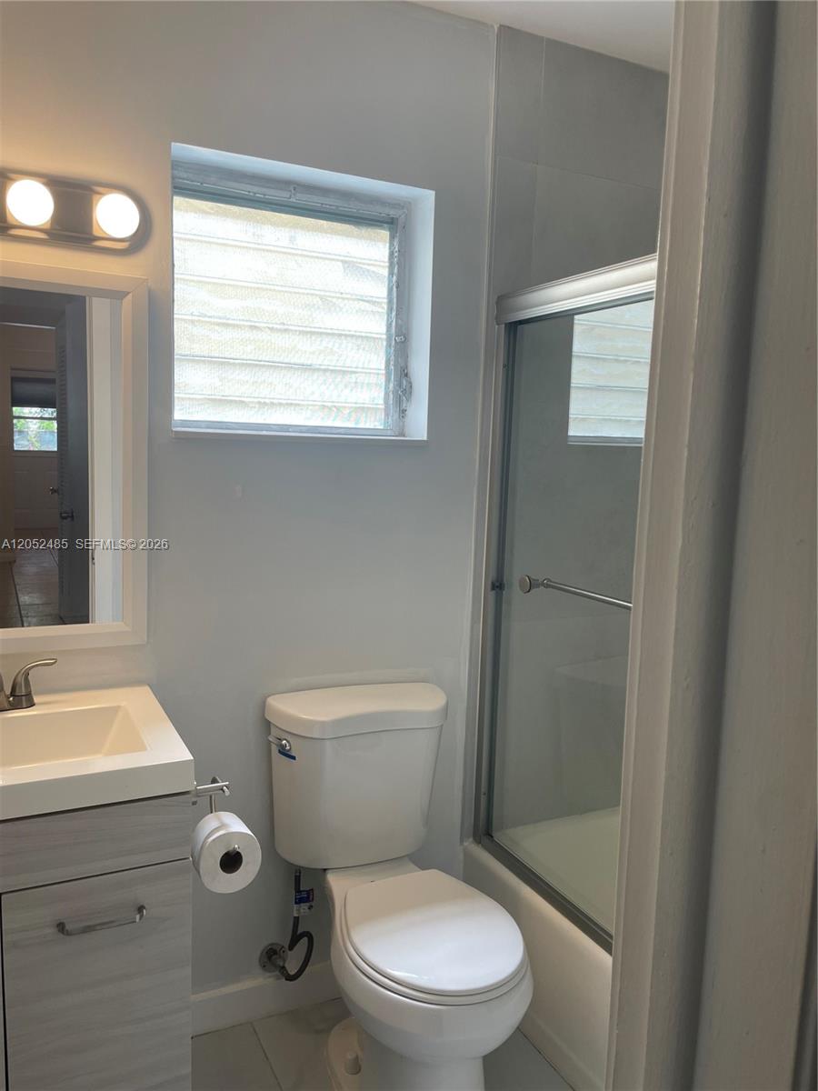 1830 Cleveland Street, Unit 2 Hollywood, FL 33020 - Photo 5 of 28