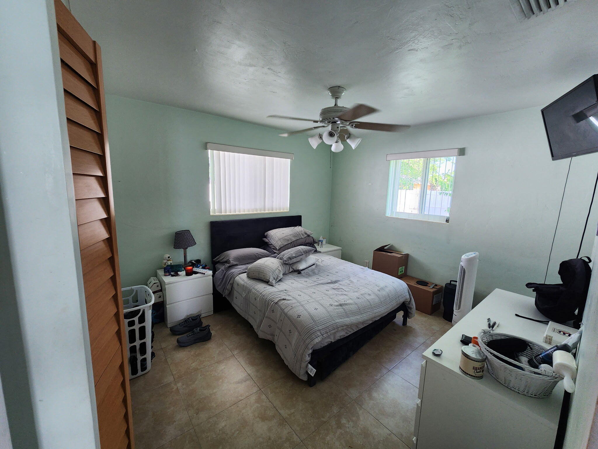 2016 Kenwood Road West Palm Beach, FL 33409 - Photo 5 of 11 20260627_165237