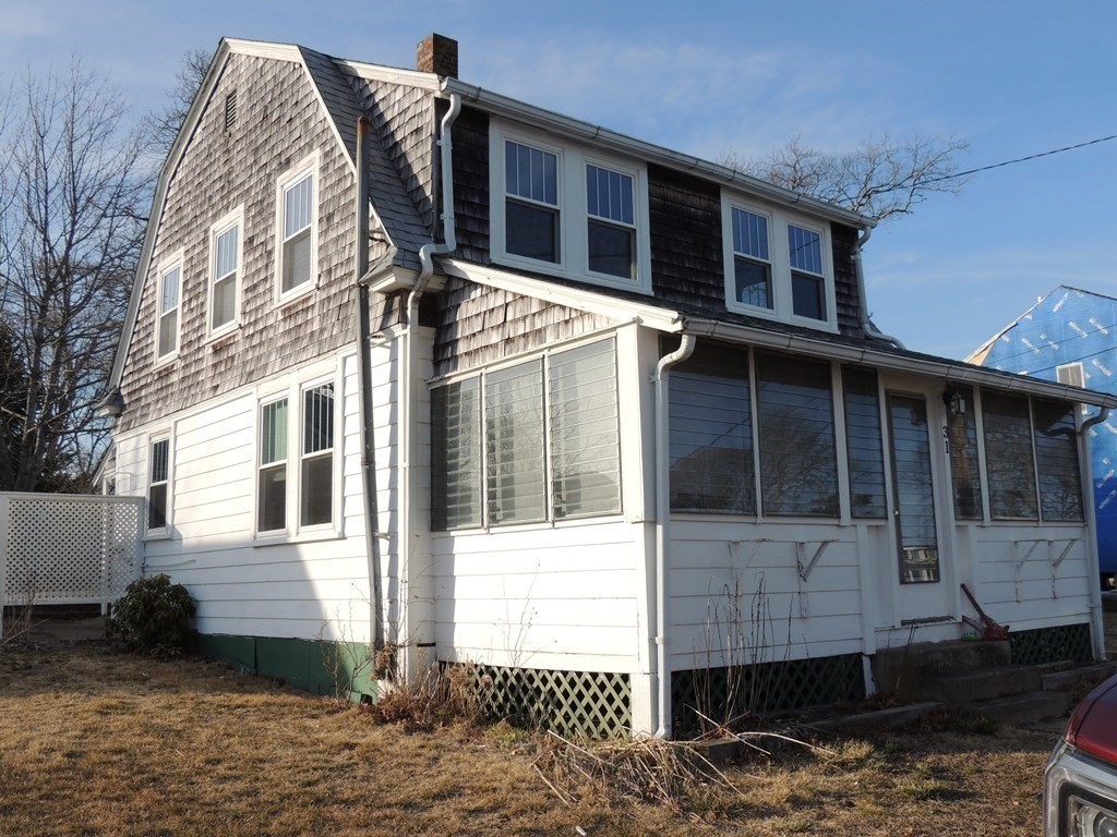31 Bay Street Wareham, MA 02532 - Photo 1 of 16