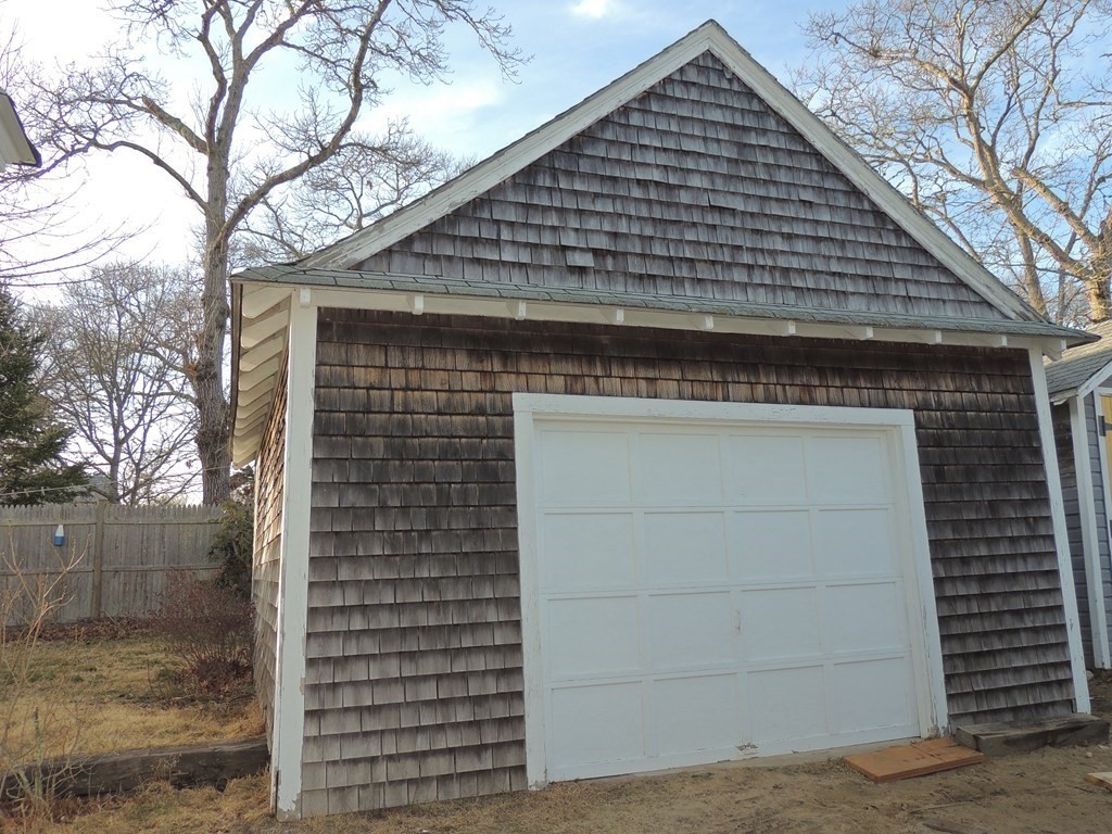 31 Bay Street Wareham, MA 02532 - Photo 3 of 16