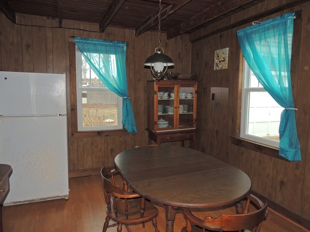 31 Bay Street Wareham, MA 02532 - Photo 4 of 16