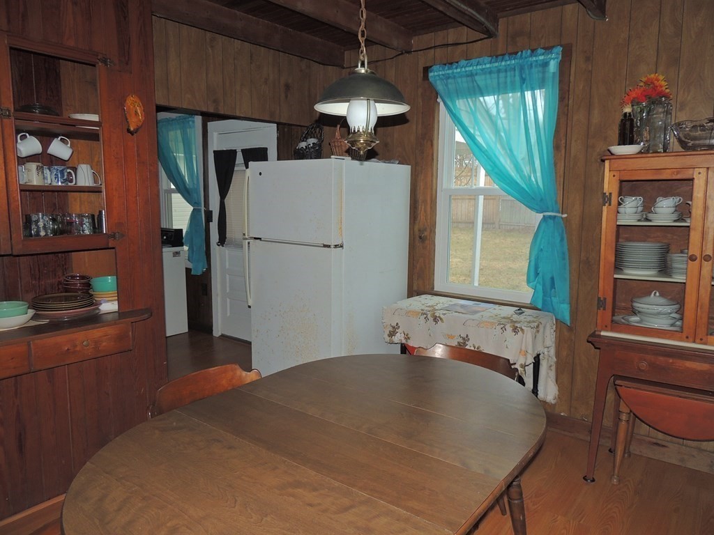 31 Bay Street Wareham, MA 02532 - Photo 6 of 16